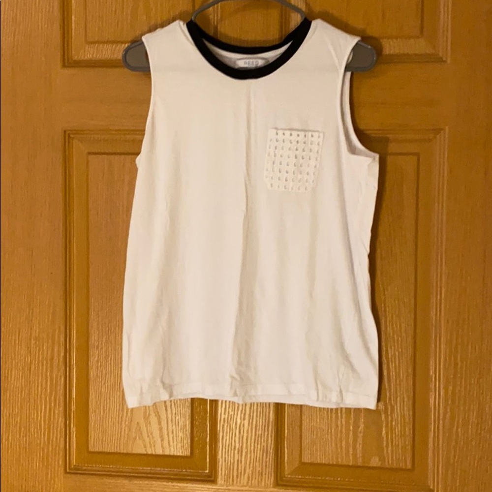 🌸NWOT White tank top